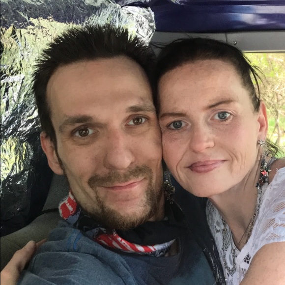 Meet your Posher, Melanie & Dylan - Picture 1 of 6